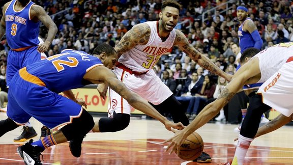 Atlanta Hawks Mike Scott and Thabo Sefolosha, New York Knicks Lance Thomas