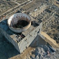Foto: Krimā nojauks atomelektrostacijas reaktoru zāli