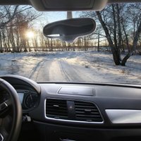 Elektromobiļu priekšrocība ziemā: auto salona iepriekšēja uzsildīšana