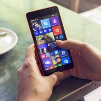Latvijā sāk tirgot 'Nokia' zīmola aizstājēju – pirmo 'Microsoft' viedtālruni