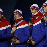 Norvēģija ar jaunu rekordu triumfē Phjončhanas olimpisko spēļu medaļu kopvērtējumā