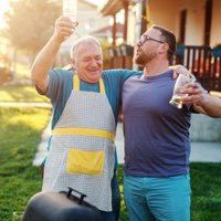 "Tēvs alkoholiķis, vīrs arī." Vai tiešām meklējam līdzīgu partneri savam vecākam