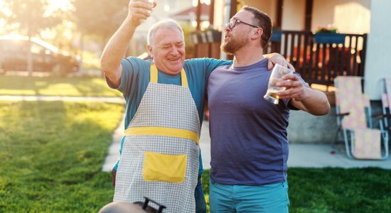 "Tēvs alkoholiķis, vīrs arī." Vai tiešām meklējam līdzīgu partneri savam vecākam