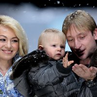 Pļuščenko ar ģimeni izrāda modes