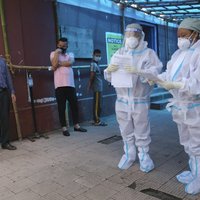 Indijā ar koronavīrusu inficēto kopskaits pārsniedzis septiņus miljonus