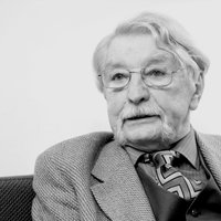 95 gadu vecumā mūžībā devies rakstnieks Zigmunds Skujiņš