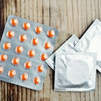 Aicina apmaksāt kontracepciju sociālā riska ģimenēm