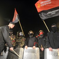 Стрельба на Майдане: милиция оцепила штаб-квартиру Правого сектора