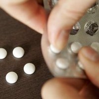 Pasaulē vēršoties plašumā viltotu medikamentu tirgum, Latvijā zāļu viltojumi nav konstatēti