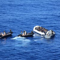 Lībija jūrā pārtvērusi laivas ar 850 migrantiem