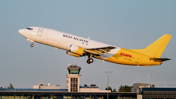 Boeing 737, dhl, lidosta rīga, Rīga Airport, rīgas lidosta, rix-104