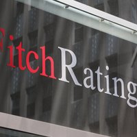 Fitch уменьшило перспективу кредитного рейтинга Латвии