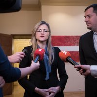 Saeima ievēl žurnālistus Kalderausku un Eglīti par NEPLP locekļiem