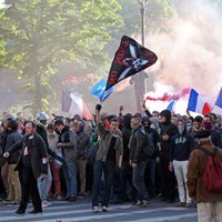 Francijā notikuši vērienīgi protesti pret viendzimuma laulību likumu