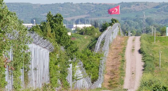 Rumānija un Bulgārija janvārī varētu pievienoties Šengenas zonai, paziņojusi Ungārija