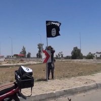 Боевики "Исламского государства" устроили "парад" в честь взятия города