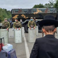 ФОТО. Украина просит Беларусь не пропускать остающихся на границе хасидов