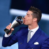FIFA par gada labāko futbolistu atzīst Ronaldu