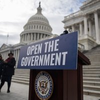 ASV valdības dīkstāve: Senātā noraida divus likumprojektus