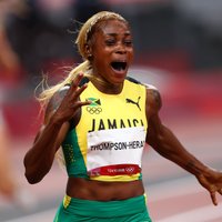 Tompsone-Hera 100 metru finālā lauž 33 gadus vecu olimpisko rekordu