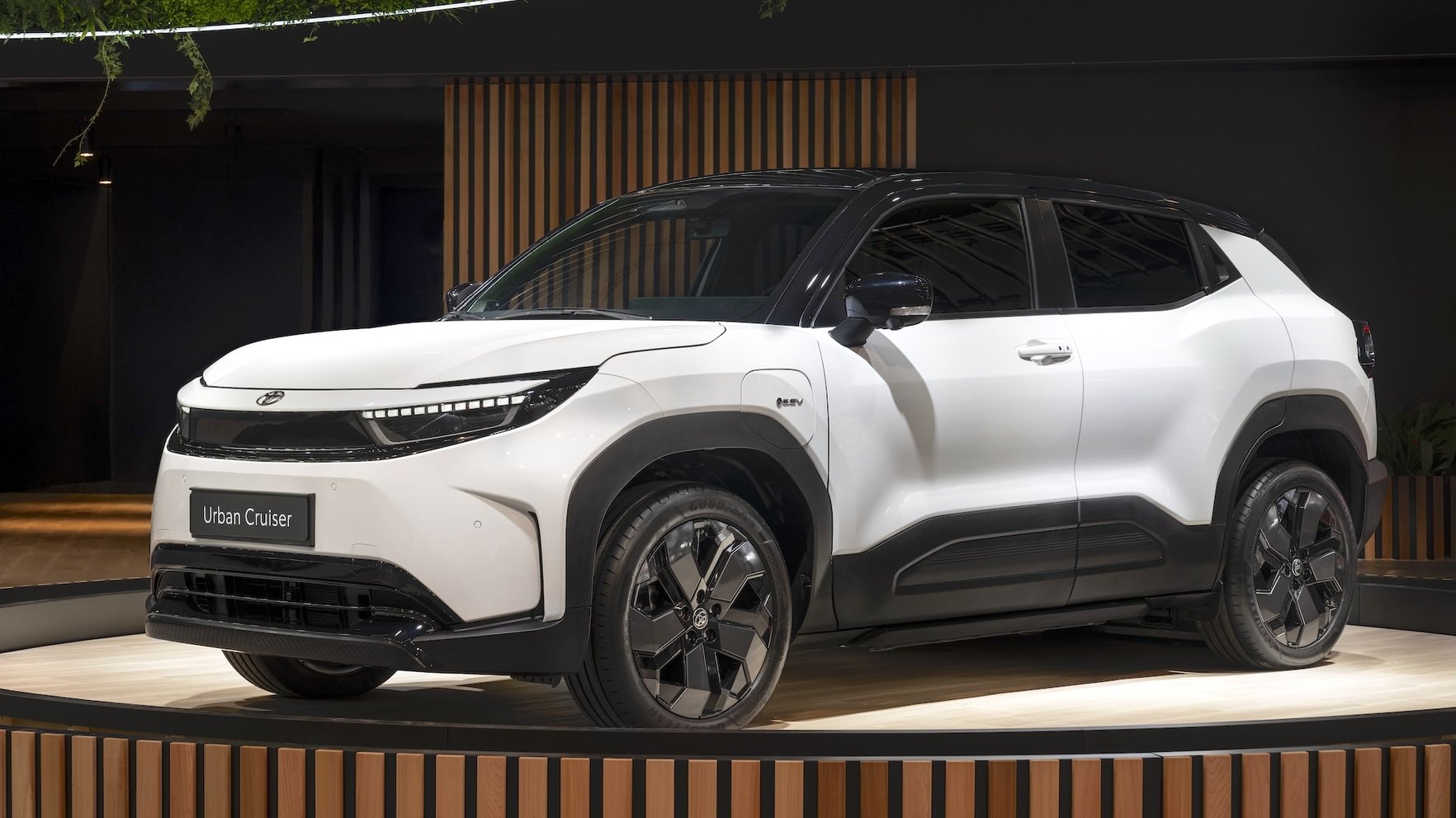 "Toyota" piedāvājumā atgriežas "Urban Cruiser" kompaktais apvidnieks