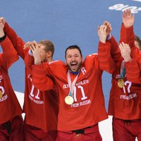 МОК защитил российских хоккеистов, спевших запрещенный гимн РФ на церемонии награждения
