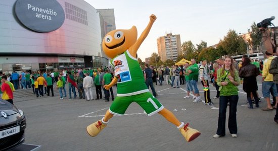 Latiševs un Kokainis turpinās tiesāt 'Eurobasket 2011'