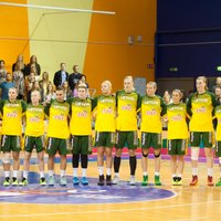 Lietuvas basketbolistes sīvā mačā izcīna vietu EČ ceturtdaļfinālā
