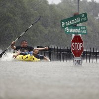 Из-за наводнения в Хьюстоне пострадали 100 000 домов