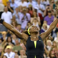 WTA ranga līdere Viljamsa ar grūtu uzvaru sāk sezonas noslēguma turnīru