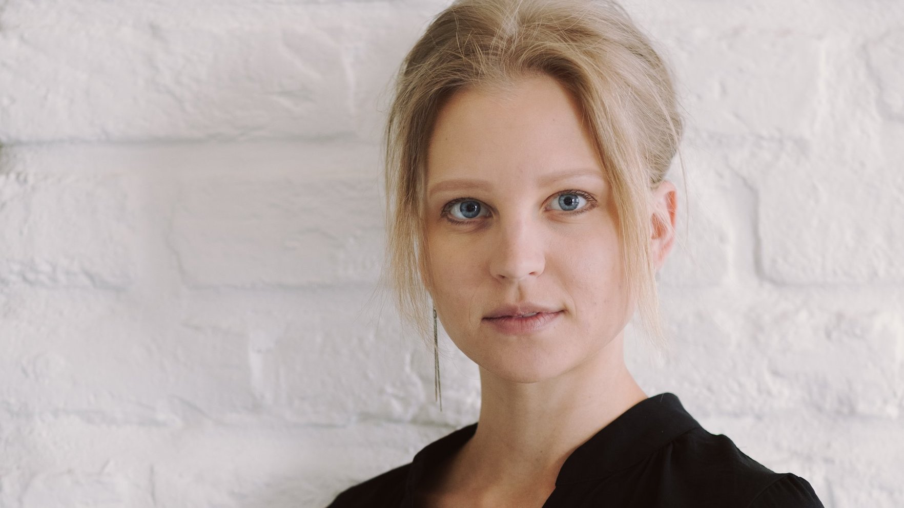 Madara Viļčuka on Acting, Maximism, and Living with Uncertainty
