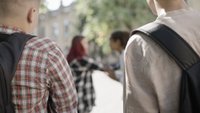 Pēdējos gados meitenes biežāk iesaistās kautiņos; īpaša neiecietība 11 gadu vecumā