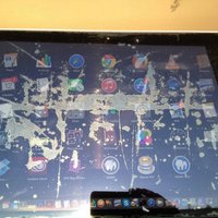Tūkstošiem 'MacBook' īpašnieku sūdzas par ekrāna slāņa lobīšanos