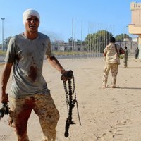 Foto: Lībijas spēki gūst panākumus kaujā par 'Daesh' kontrolēto Sirtu