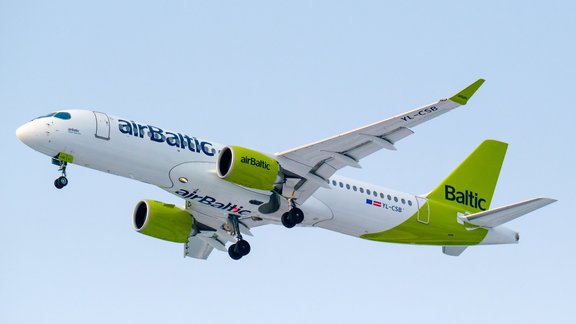 airbaltic airbus a220 ylcsb