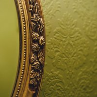 Kā izveidot stilīgu rāmi vecajam spogulim?