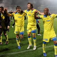 UEFA Eiropas līgas grupu turnīrā diskvalificētās 'Fenerbahce' vietā spēlēs Kipras APOEL