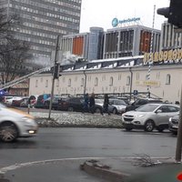 Video: Rīgas restorānam 'Stargorod' aizdedzies jumts; ugunsgrēks likvidēts