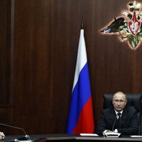 Medvedevs aicinās Putinu pagarināt Krievijas sankcijas pret ES