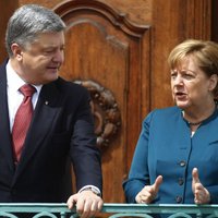 Меркель против выборов в ДНР и ЛНР и за продление санкций против России