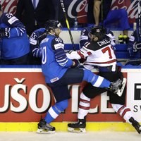 Kanādas un Somijas hokejisti cīnās par pasaules čempionu titulu