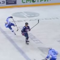 Video: Tēlošanas meistarklase KHL mačā