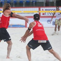 Latvijas pludmales volejbolistiem perfekta diena Soču 'Open' turnīrā