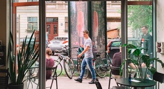 Investējot 50 tūkstošus eiro, Rīgā atvērta jauna kafejnīca