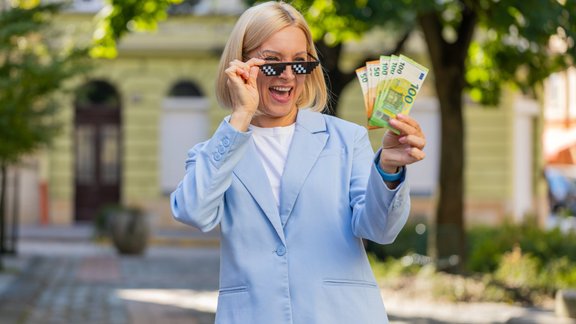 Pieaug augsti atalgotu vakanču skaits. Kādus darbiniekus tajās meklē?