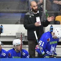 Slovēnijas hokejisti pēc zaudējuma Latvijai atstāj 'sausā' Baltkrieviju