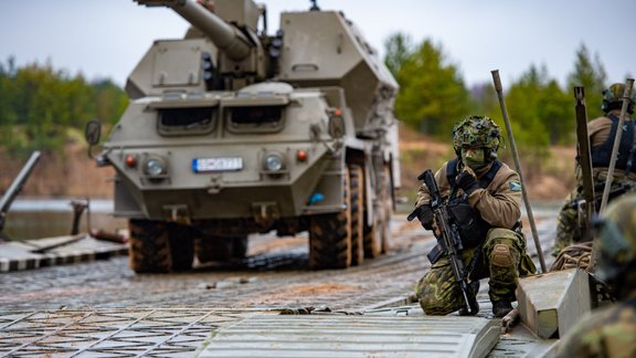 Latvijas bruņoto spēku un NATO kaujas grupu kopīgas militārās mācības “Bold Axe” - 10