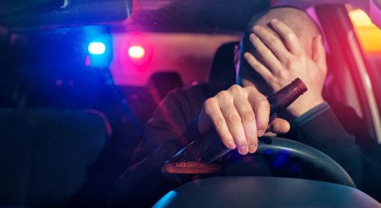 Пьяный водитель предложил полицейским взятку в размере 500 евро