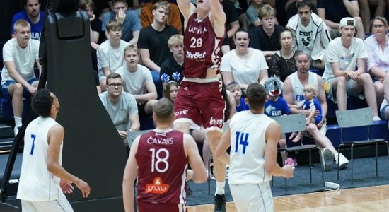 Latvijas basketbola izlase tuvākās rezerves pārbaudes spēlē piekāpjas Somijai