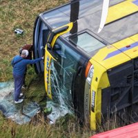 ФОТО. В Литве перевернулся автобус Калининград — Рига: пострадали 26 человек, включая детей (ДОПОЛНЕНО В 16.51)